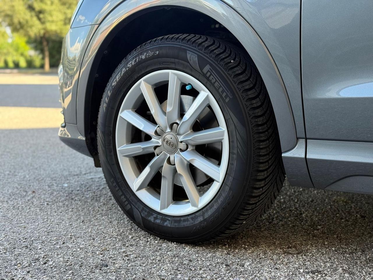 Audi Q3 2.0 TDI 120 CV Business