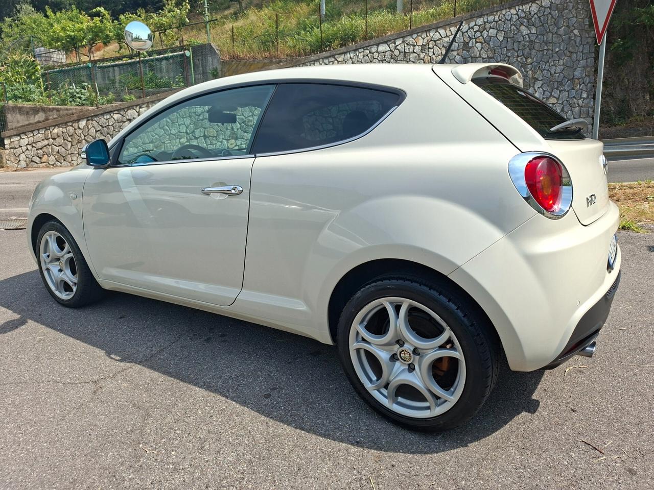 Alfa Romeo MiTo 1.3 MJT DA NEOPATENTATI / EURO 5B