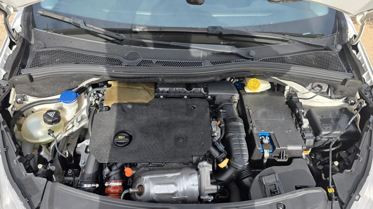 Peugeot 208 1.5 Blue-HDi 102 CV 2018 E6 ACTIVE € 6.900,00