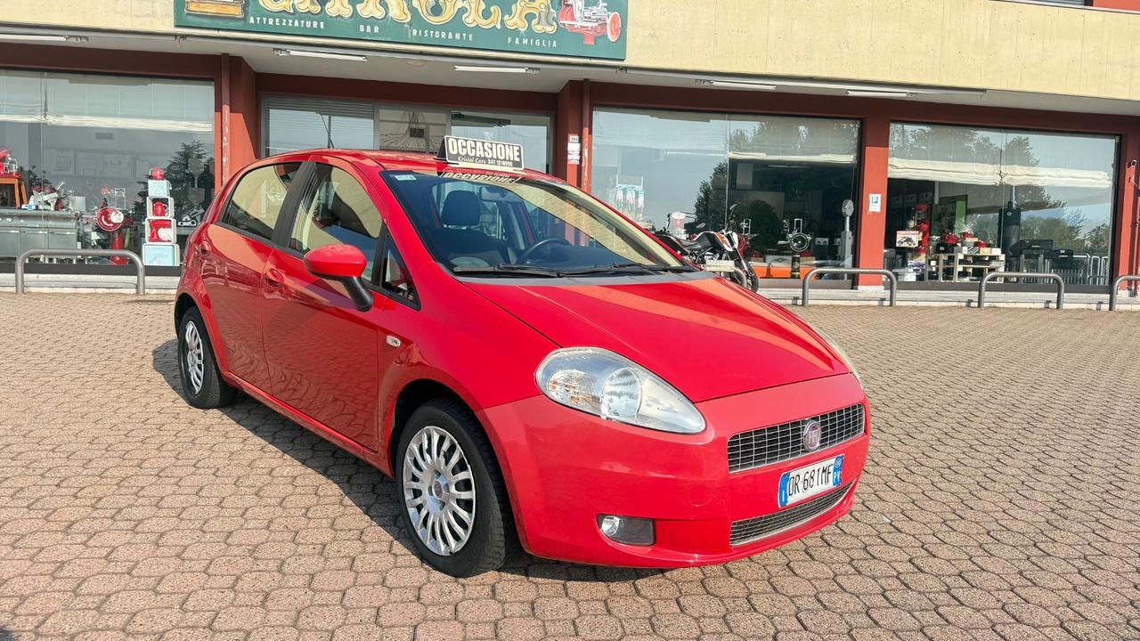 FIAT PUNTO 1.2 BENZINA 5 PORTE NEOPATENTATI