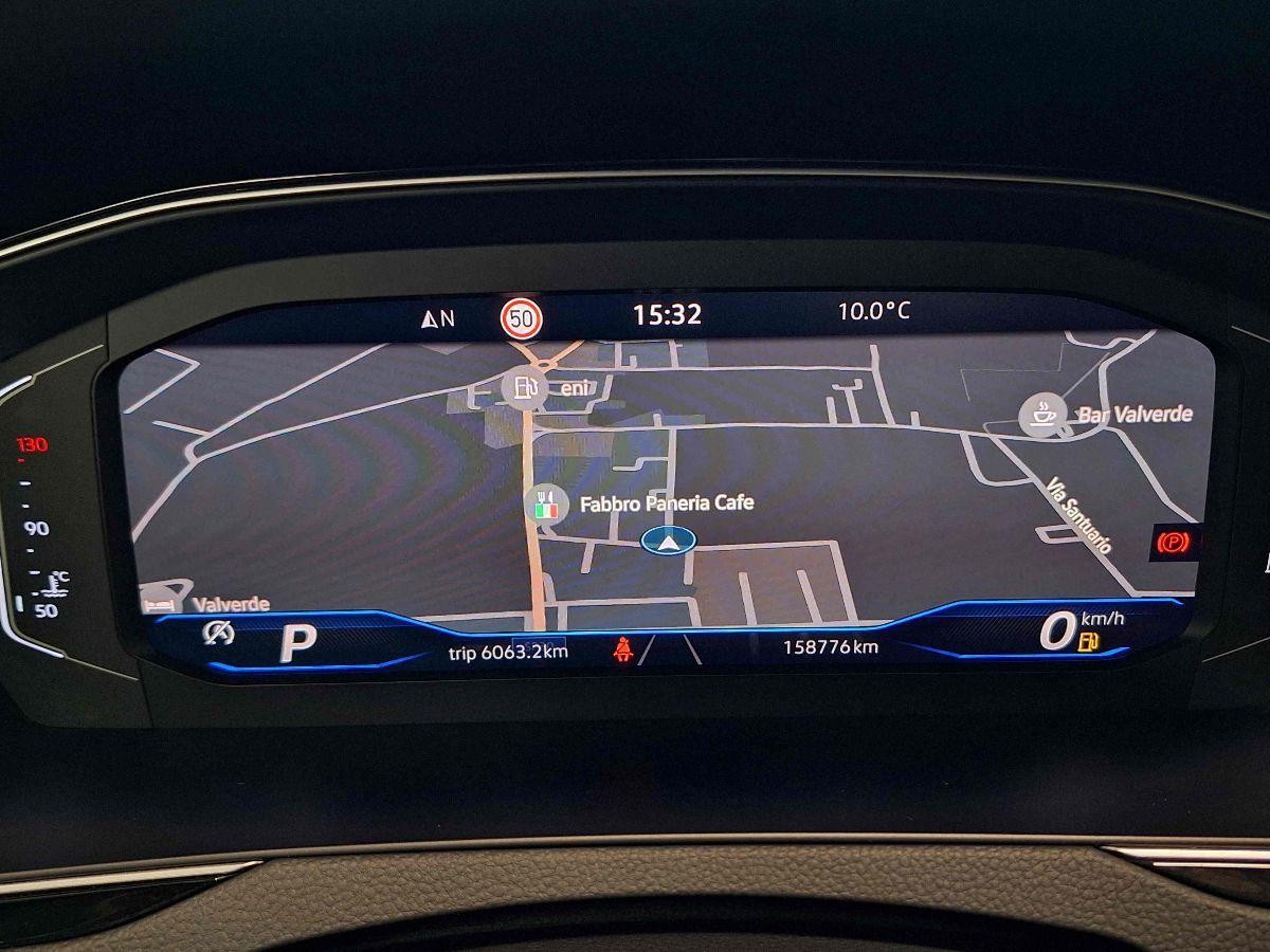 VOLKSWAGEN Passat Variant EVO 2.0 TDI DSG Executive -VIRTUAL RETROCAM SED.RISC. GAR.24M