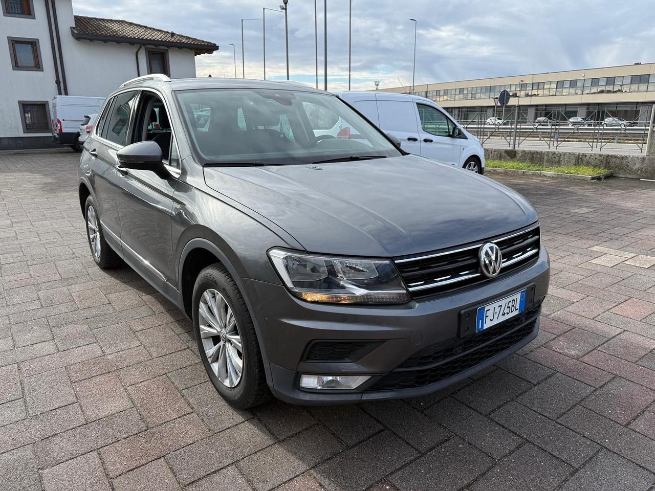 Volkswagen Tiguan 2.0 TDI SCR DSG 4MOTION Executive BMT
