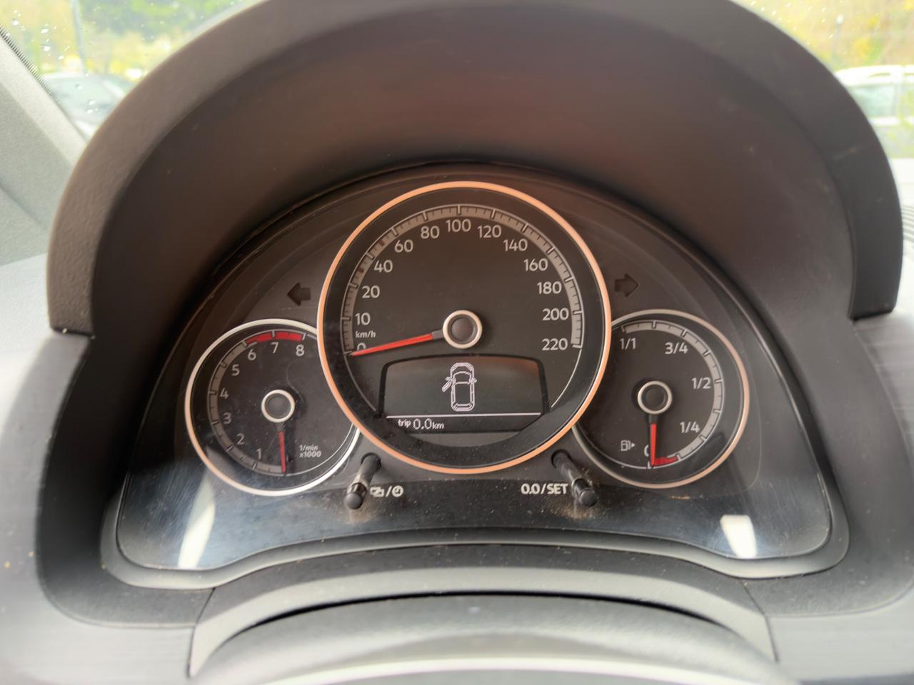 Volkswagen up! 1.0 75 CV 5p. cross BlueMotion Technology