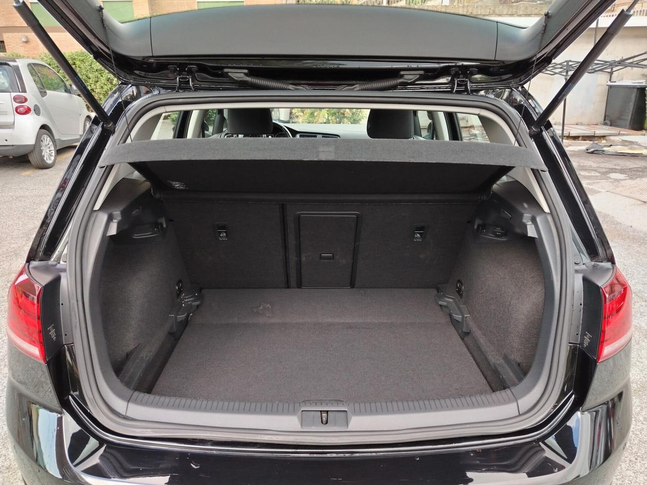 Volkswagen Golf 1.4 TSI 125 CV 5p. Business BlueMotion Technology