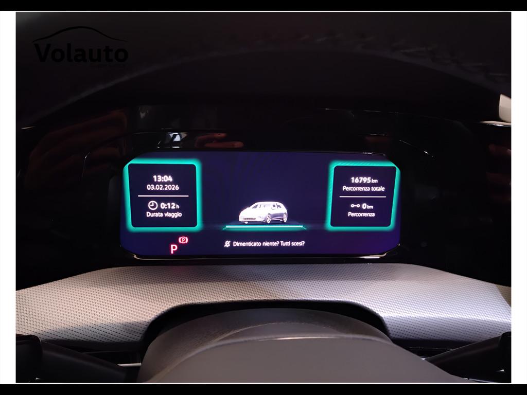 VOLKSWAGEN Golf VIII 2024 - Golf 2.0 tdi Style 150cv dsg