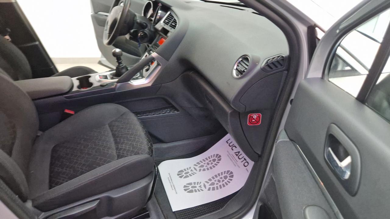 Peugeot 3008 1.6 HDi 115CV Allure