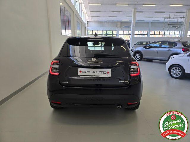 FIAT 600 Hybrid DCT MHEV La Prima