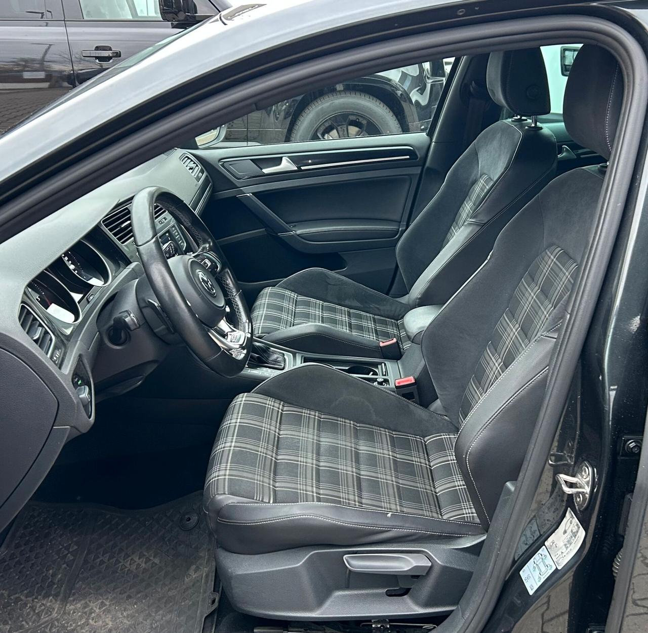 Volkswagen Golf GTD SOLO COMMERCIANTI