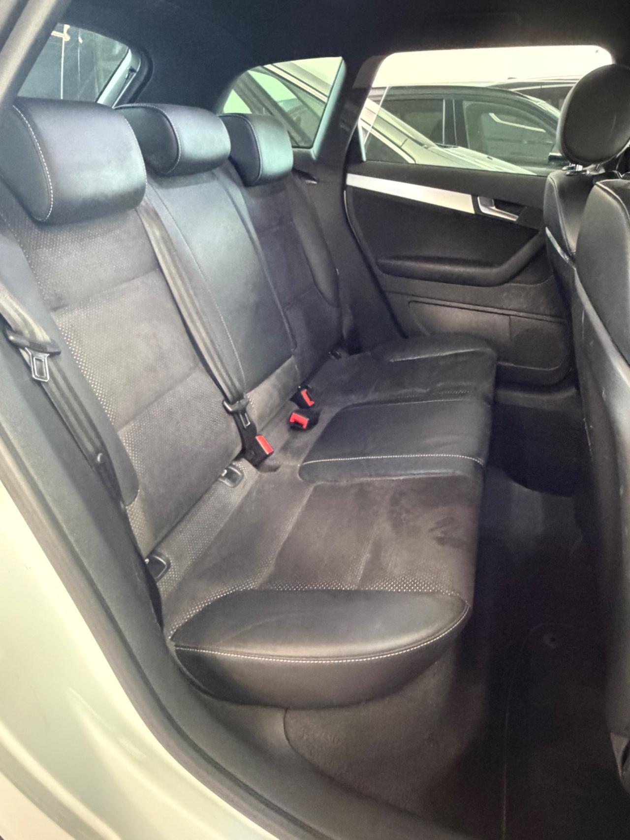 Audi A3 2.0 TDI S-Line quattro Attraction SPB