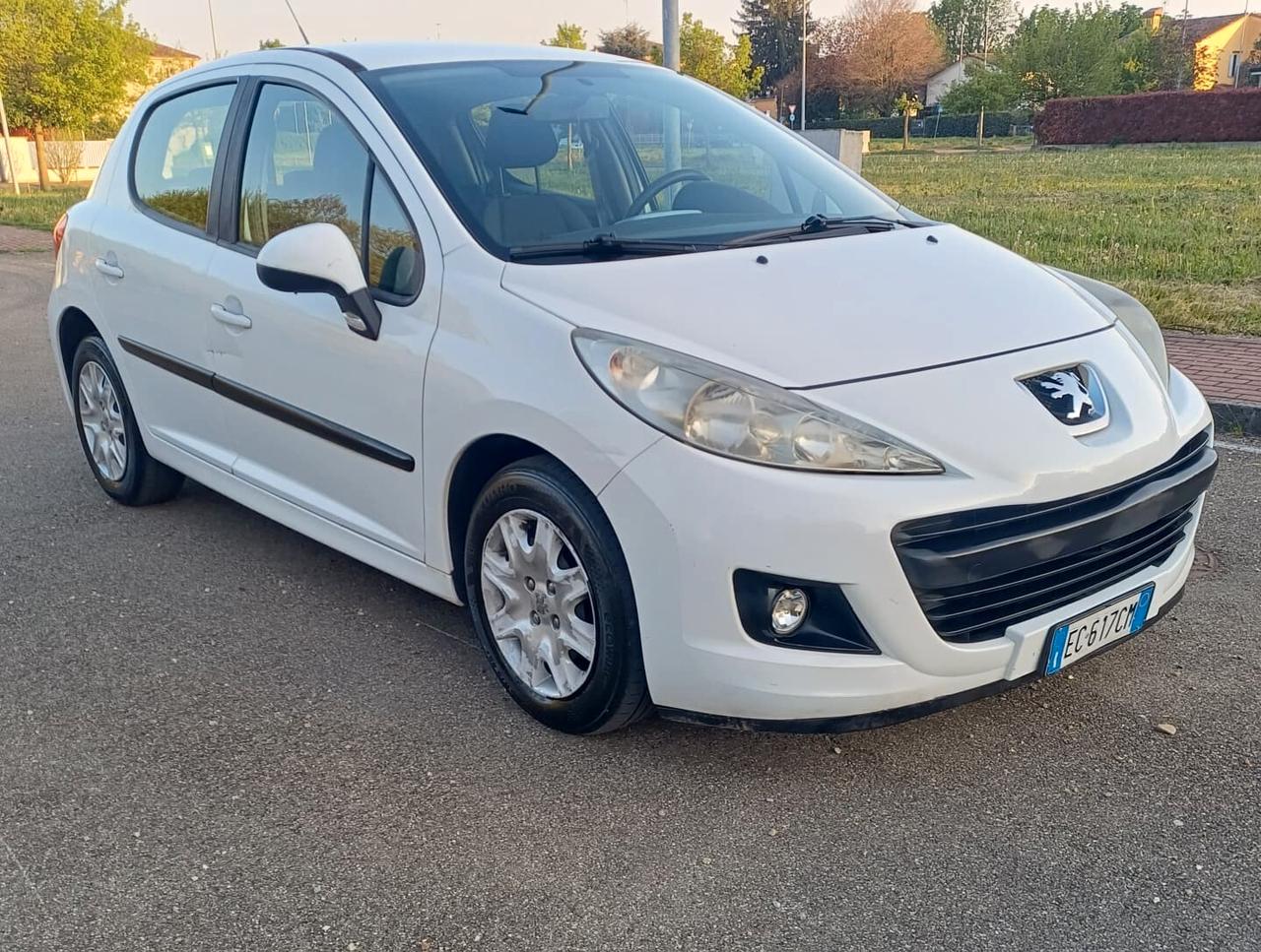 Peugeot 207 1.4 8V 75CV 5p. Energie Sport ECO GPL