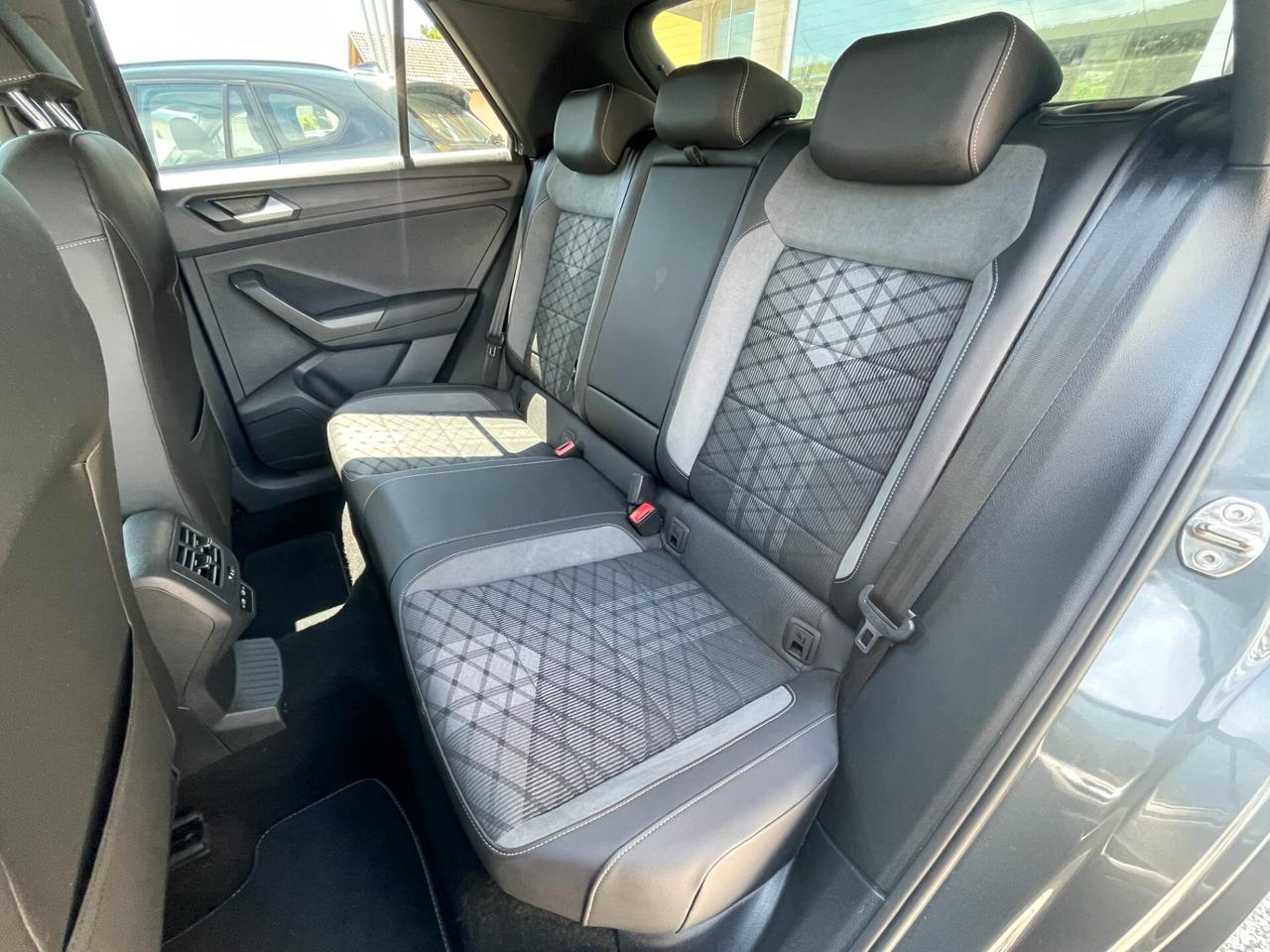 Volkswagen T-Roc 2.0 TDI SCR 150 CV DSG 4MOTION R-Line