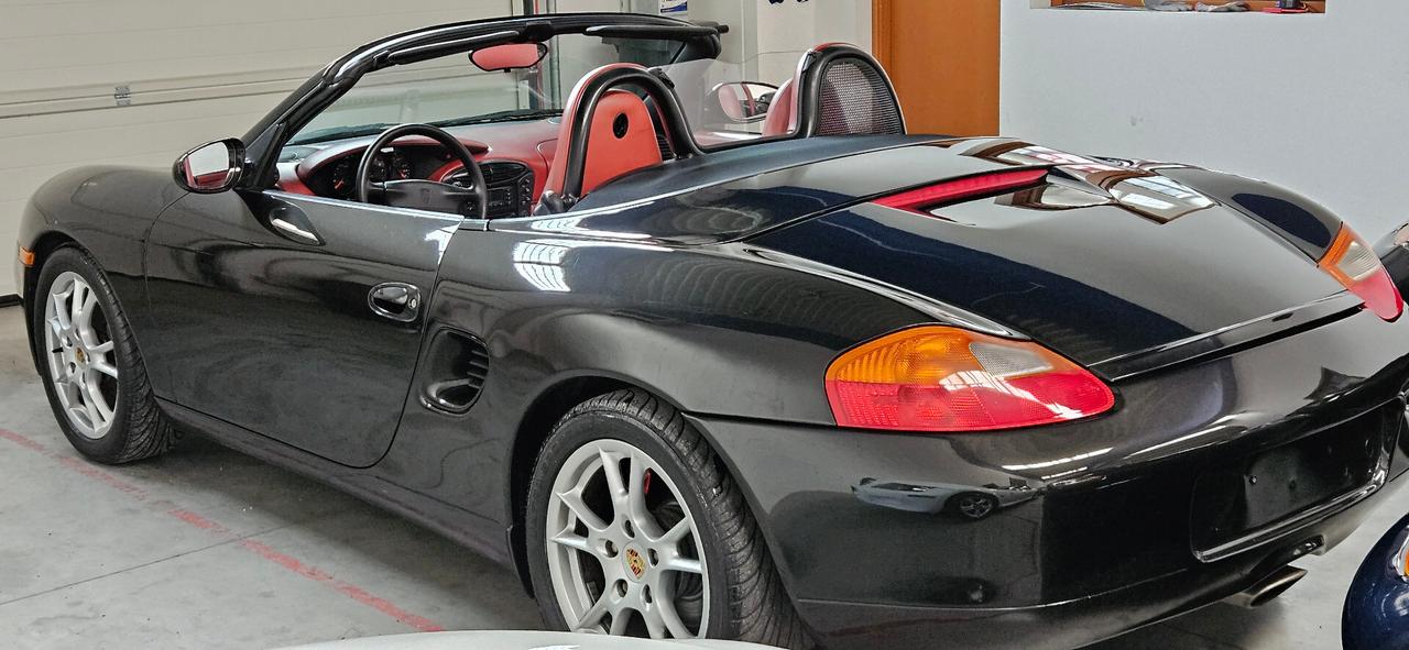 Porsche Boxster 2.5i 24V cat