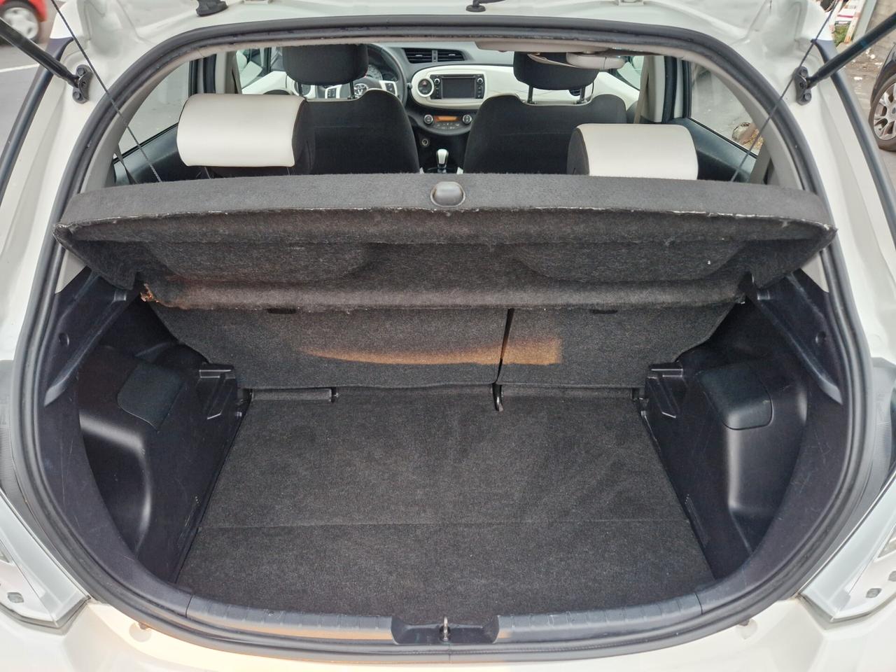 Toyota Yaris 1.4 D-4D 5 porte Lounge