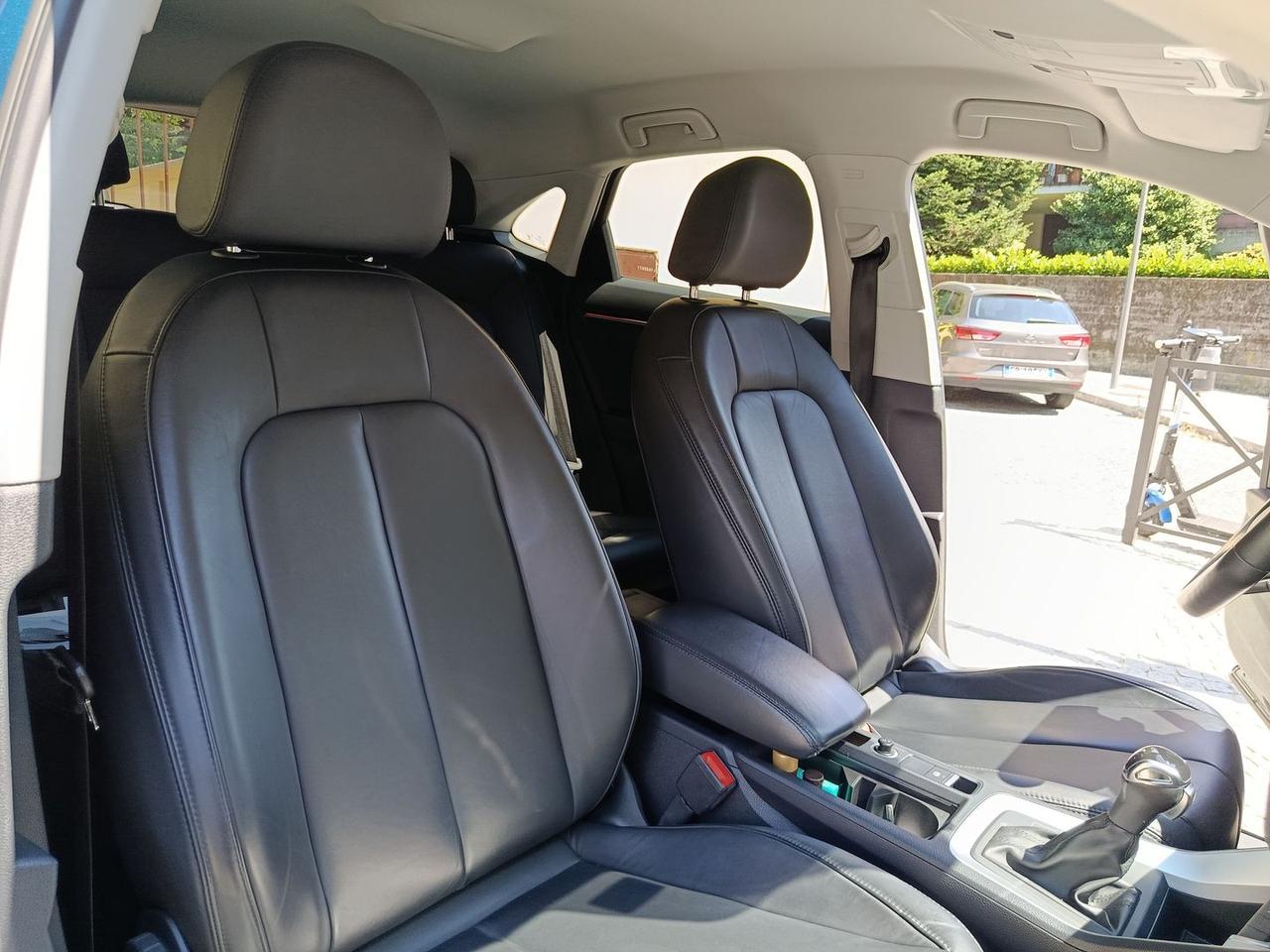 Audi Q3 2.0 TDI Business #6230