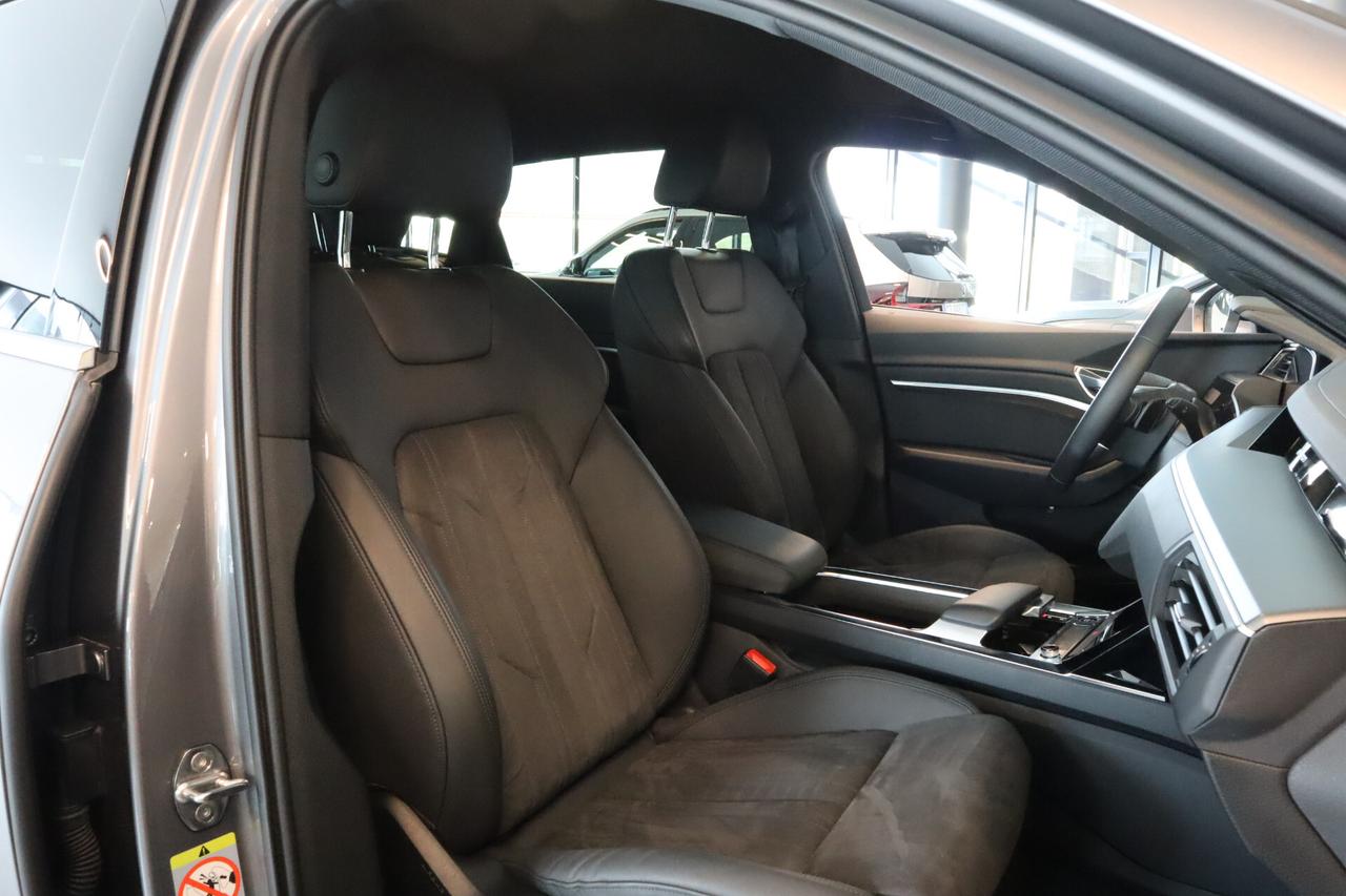 E Tron 55 408CV QUATTRO HUD 20"