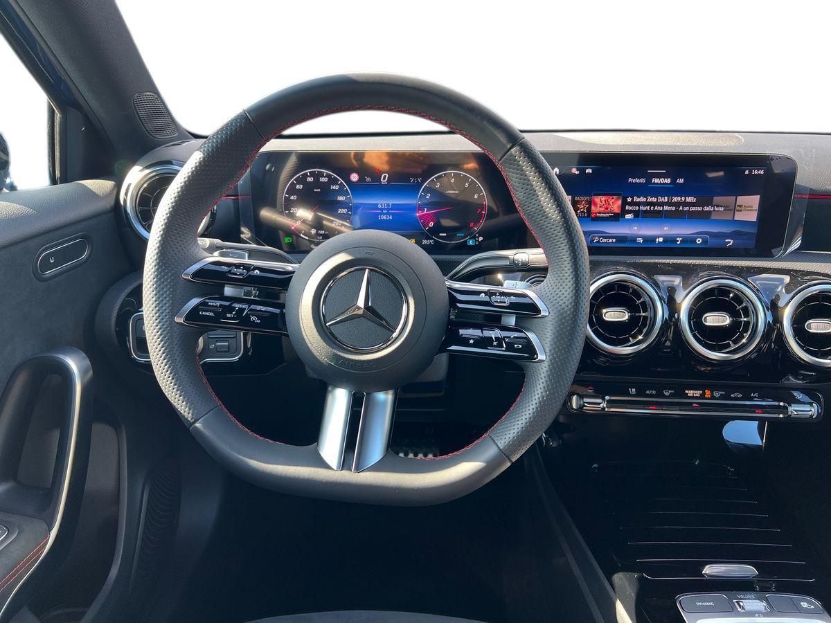 Mercedes-Benz A 180 AMG Line Advanced auto