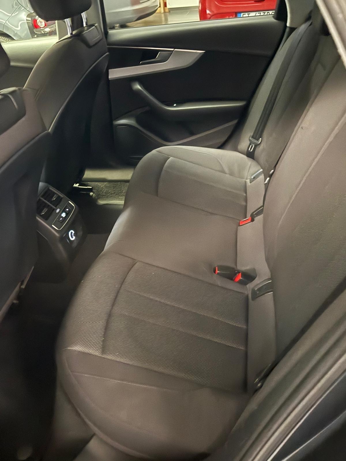 Audi A4 2.0 TDI 150 CV Business Sport