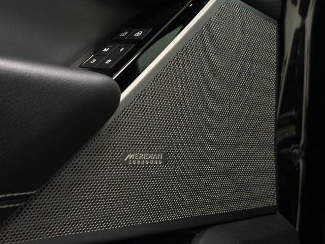 LAND ROVER Range Rover Velar 3.0D l6 300 CV R-Dynamic SE