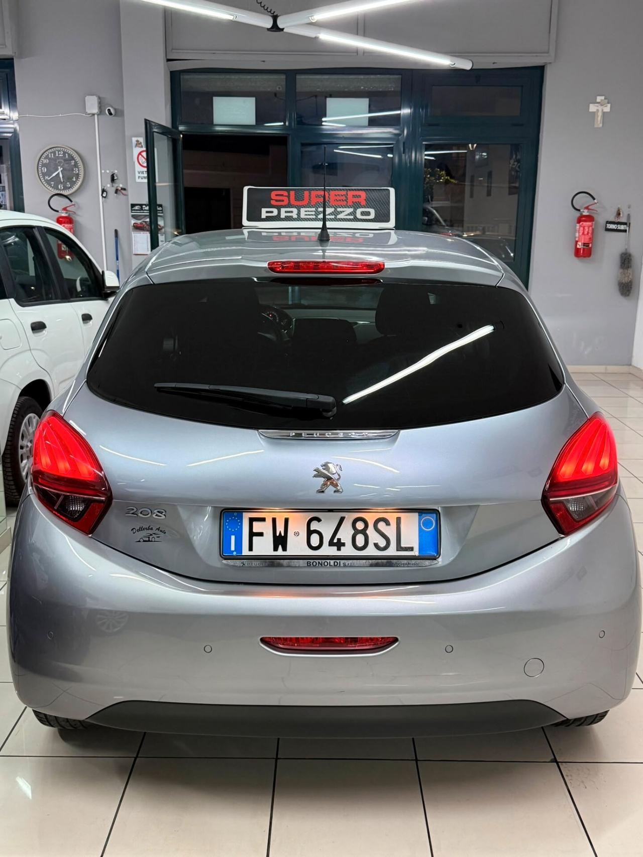 Peugeot 208 BlueHDi 100 S&S 5 porte Signature