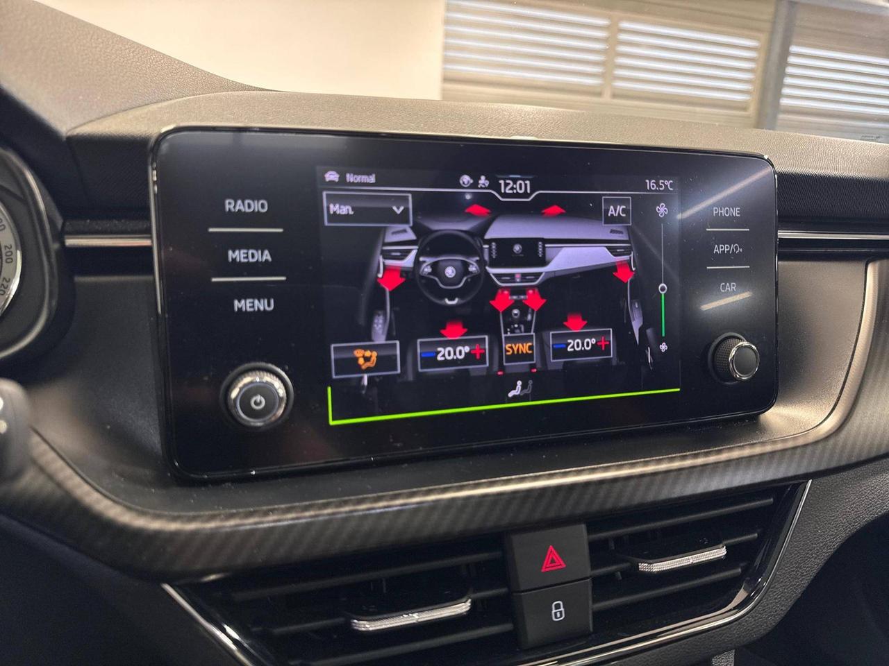 Skoda Kamiq 1.0 g-tec Monte Carlo 90cv