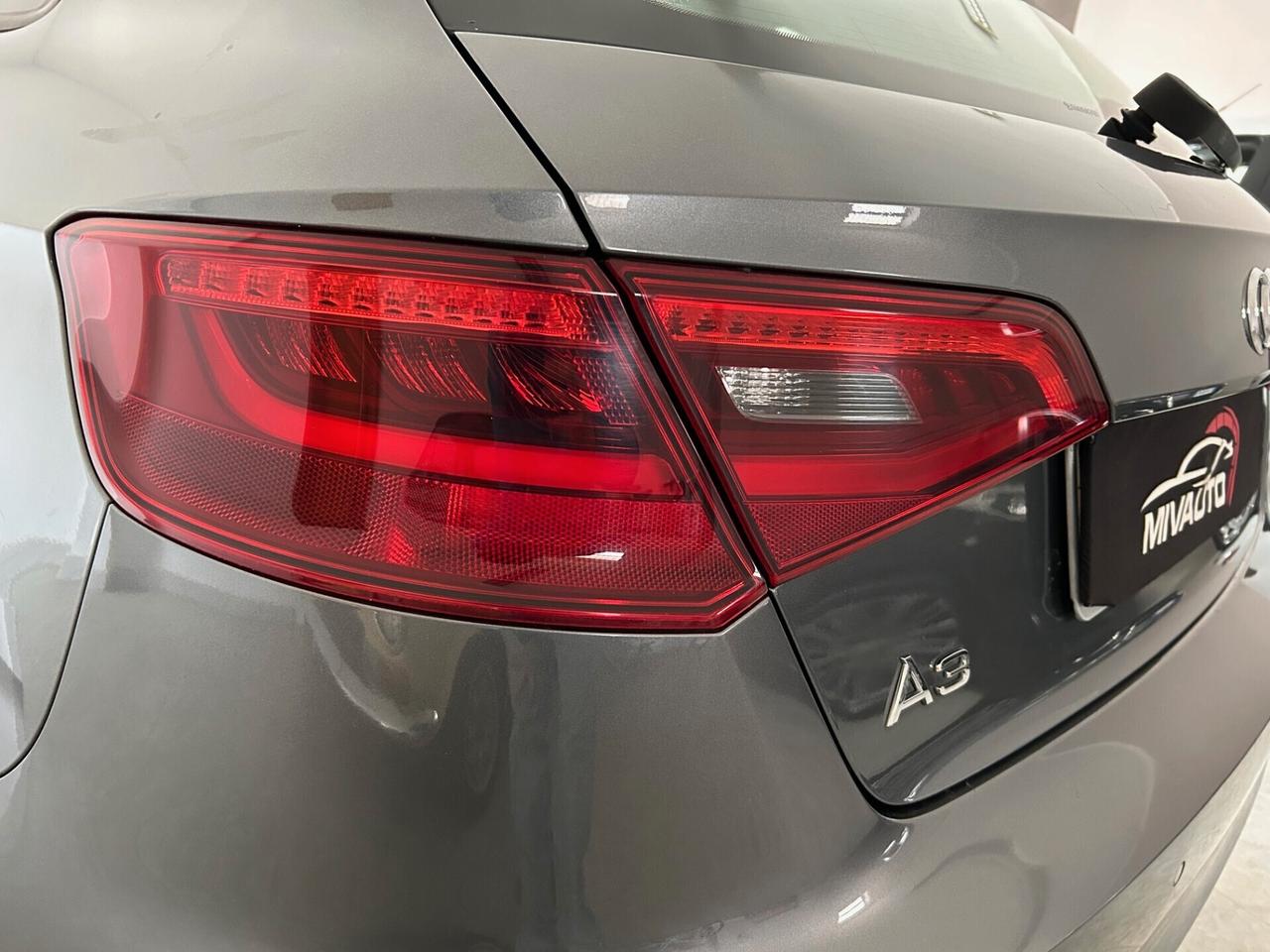 Audi A3 Sportback 1.6 TDI 110cv ADMIRED S-TRONIC E6