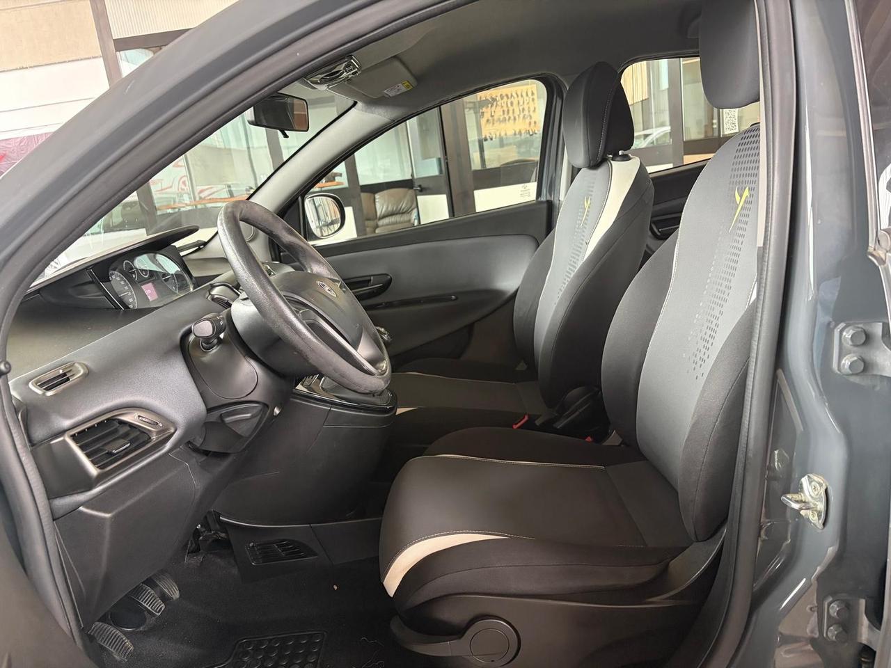 Lancia Ypsilon 1.2 69 CV 5 porte Elle