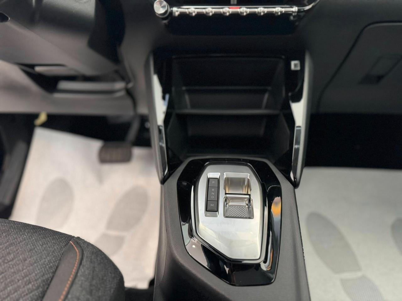 Peugeot 208 Hybrid 110 e-DCS6 Style