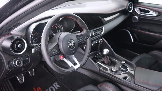 ALFA ROMEO Giulia 2.9 T V6 Quadrifoglio MANUALE TIRATURA LIMITATA
