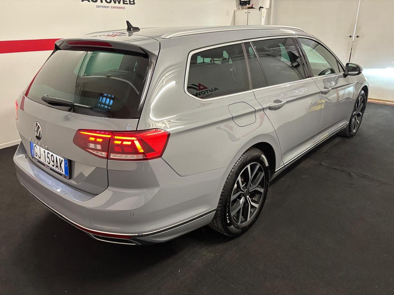 Volkswagen Passat Variant 2.0 TDI SCR EVO DSG Executive FULL OPTIONAL * REGALO SPECIALE DA AUTOWEB *