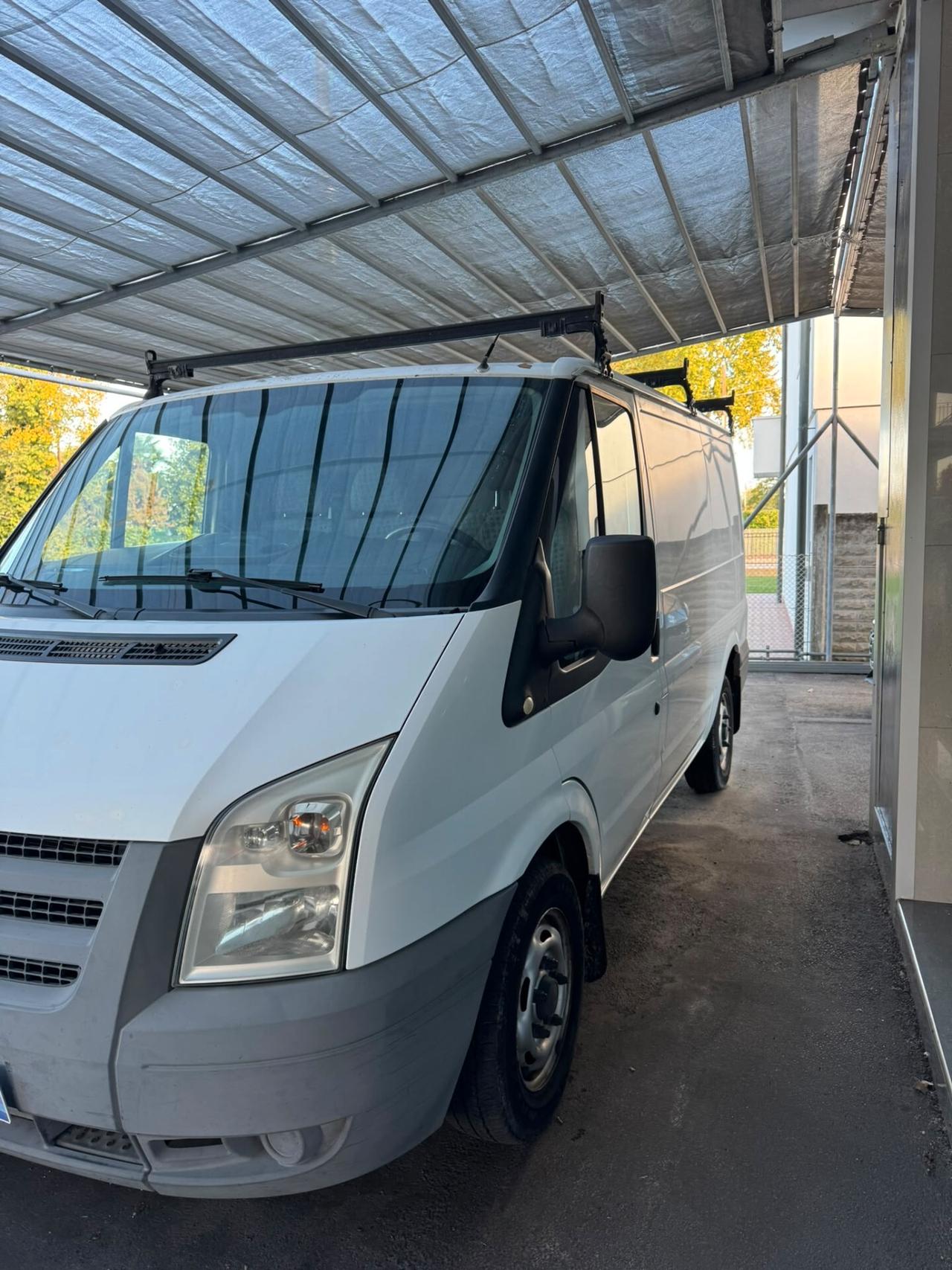Ford Transit Furgone passo corto/tetto basso