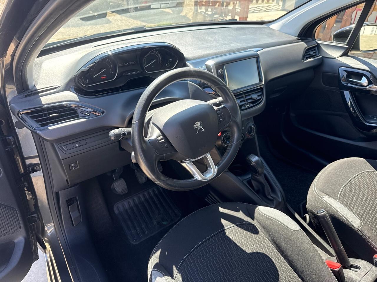 Peugeot 208 BlueHDi 75 5 porte Allure