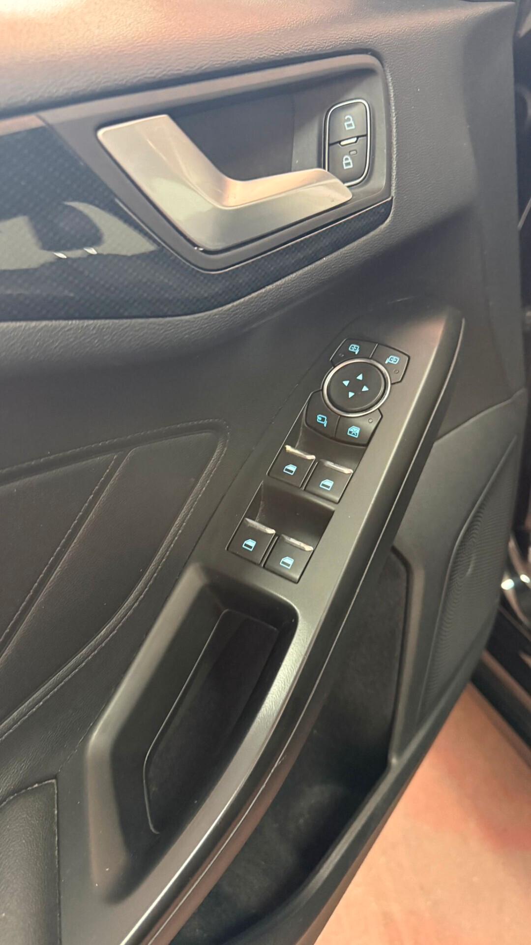 Ford Focus 1.0 EcoBoost 125 CV 5p. ST-Line pelle led navi android auto