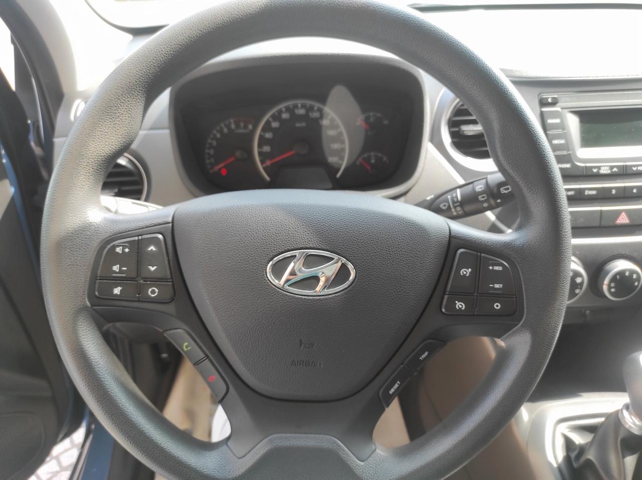 Hyundai i10 2018 1.0 Benz UsbAux ComanBluetho