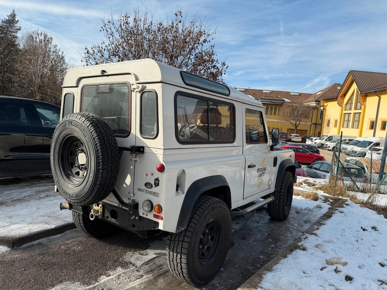 Land Rover Defender 90 2.4 TD4 Station Wagon S