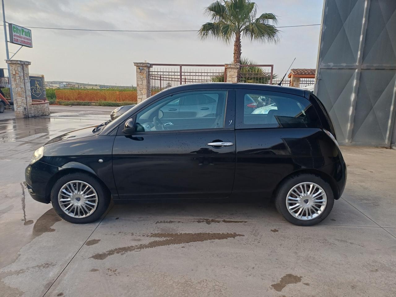 Lancia Ypsilon 1.2 60 CV Elle UniPro