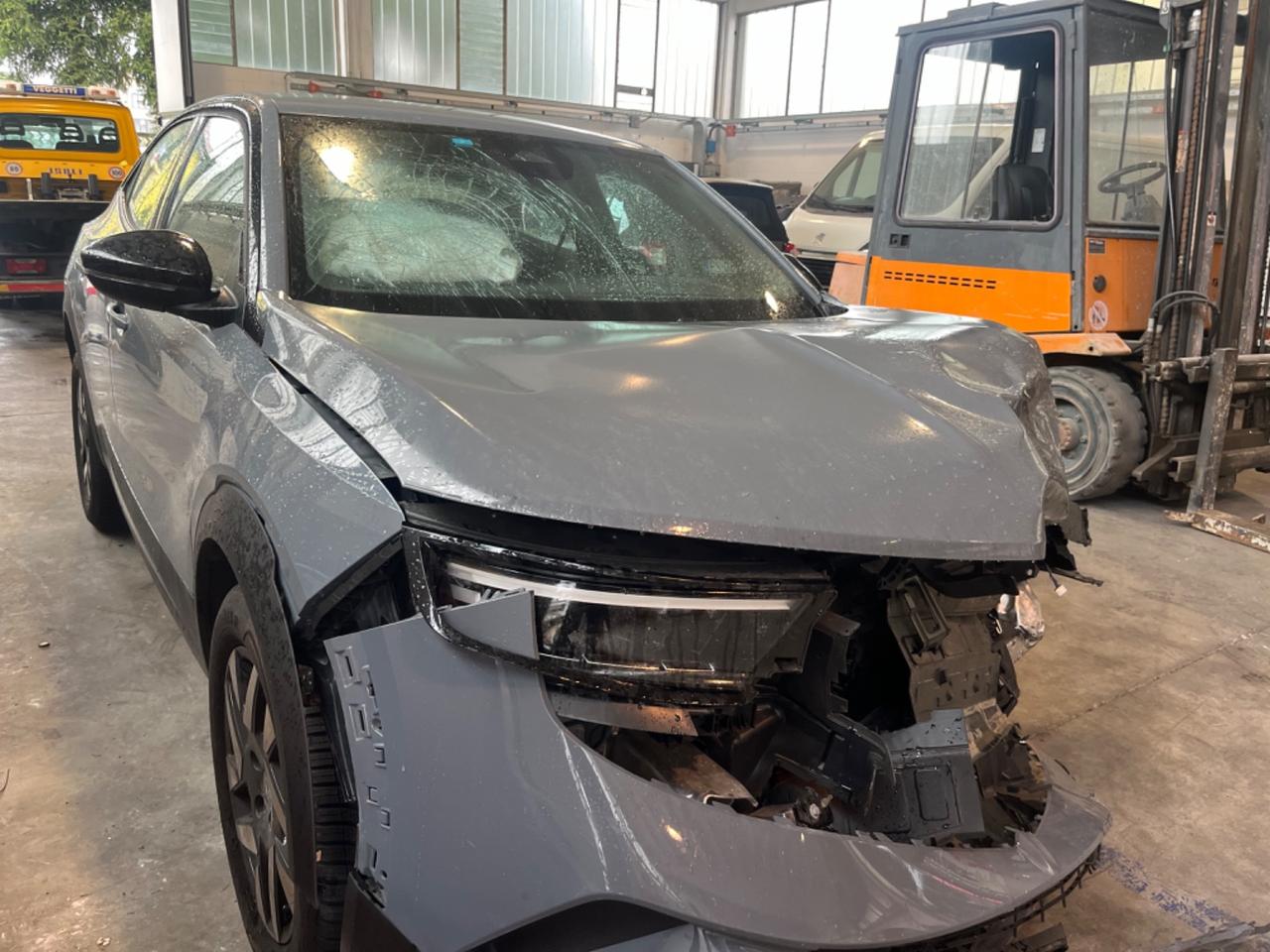 Opel Mokka 1.2 Turbo 136 CV 11/2025 sinistrata