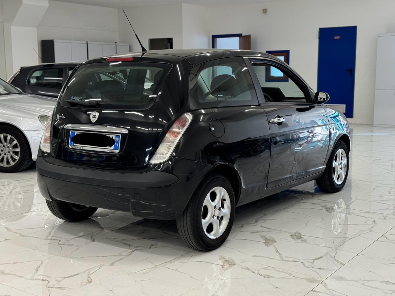 Lancia Ypsilon 1.2 NEOPATENTATI