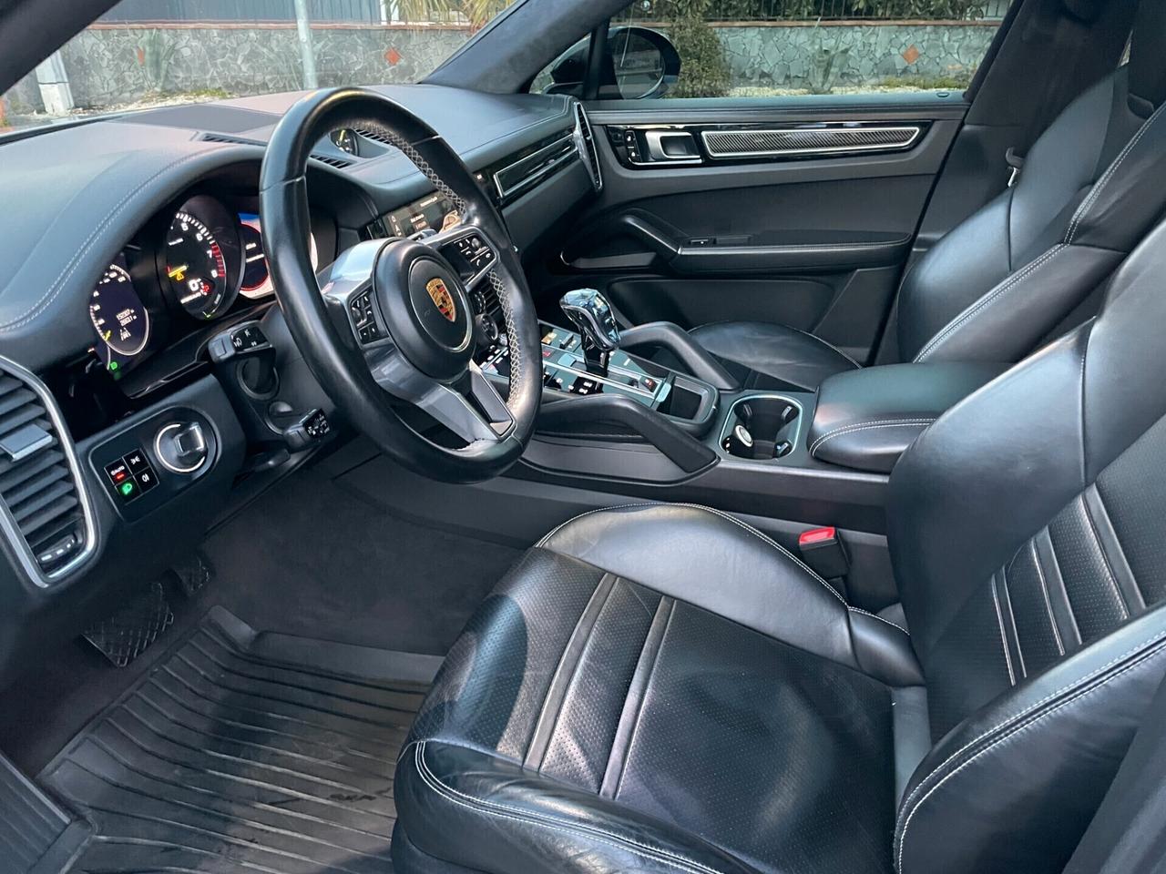 Porsche Cayenne Coupé 3.0 V6 E-Hybrid GTS