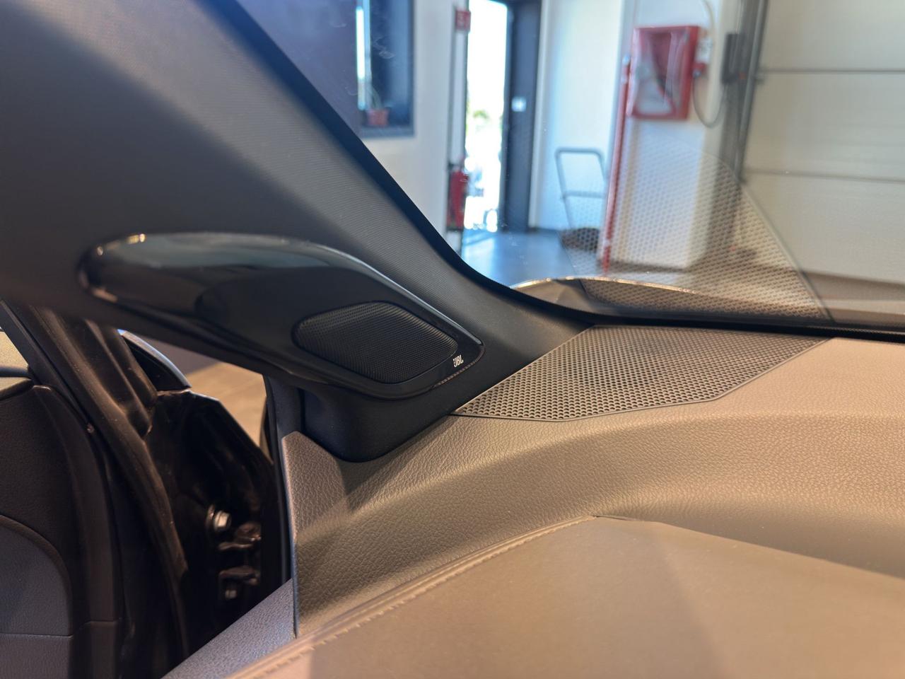 Toyota C-HR 1.8h Lounge e-cvt