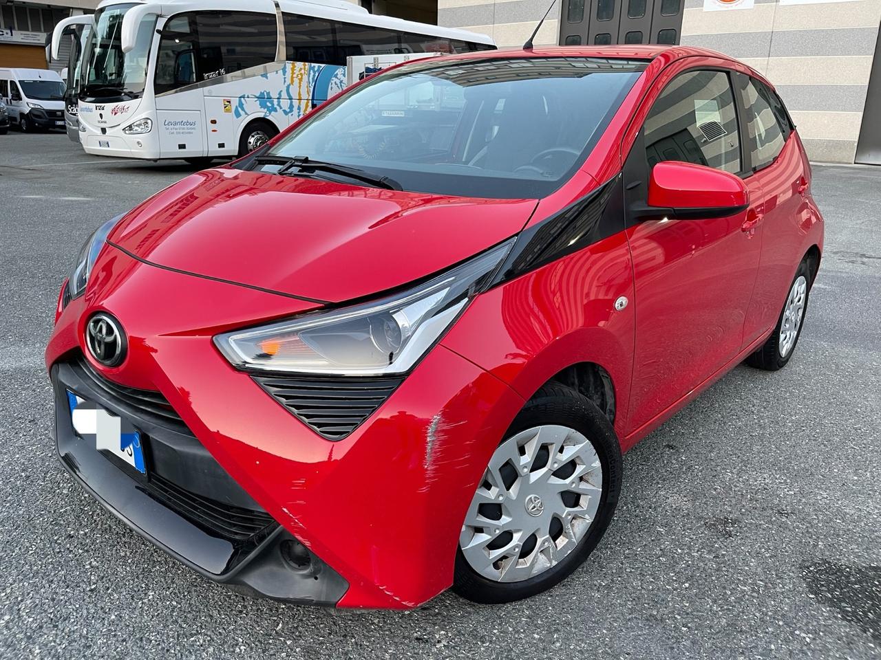 Toyota Aygo 1.0 BENZINA 72 CV 5 porte - CAMBIO AUTOMATICO