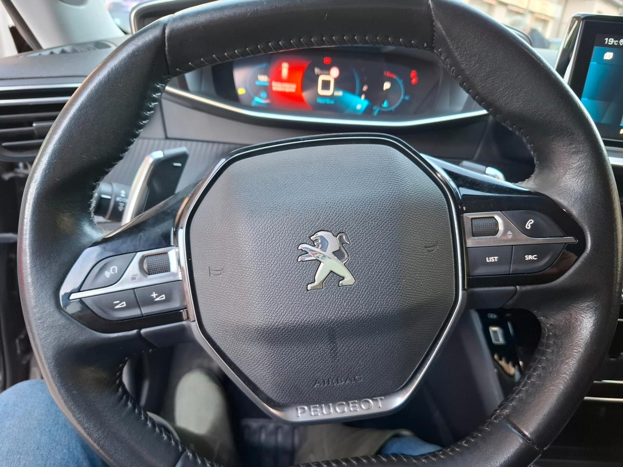Peugeot 2008 Blue HDi 130 S&S EAT8 Allure Pack