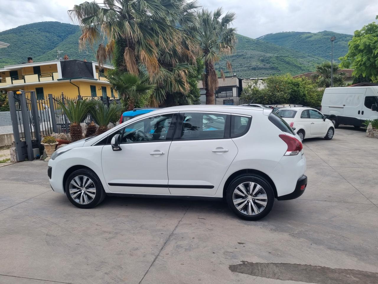 Peugeot 3008 1.6 HDi 115CV Business - 2015