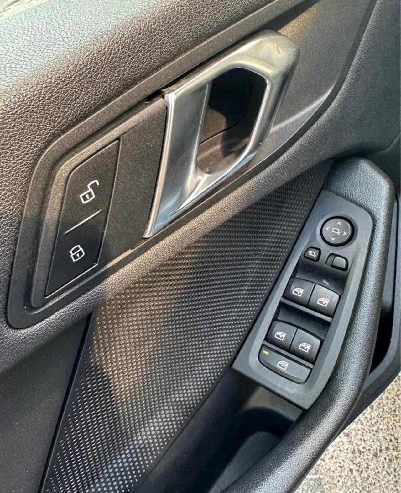 Bmw 116 116d 5p. Luxury