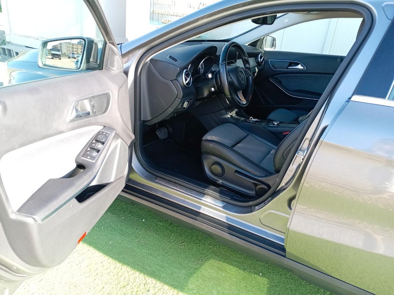 MERCEDES GLA 200 D AUTOMATICA