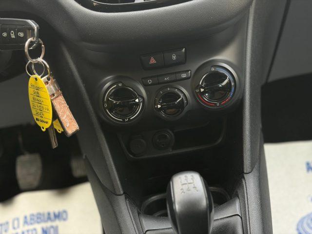 PEUGEOT 208 1.2 82 Business