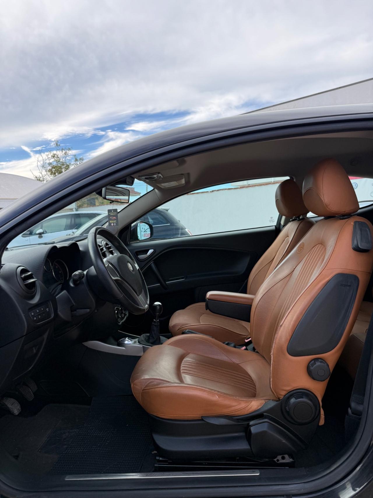 Alfa Romeo MiTo 1.3 JTDm 16V 90 CV Distinctive Sport Pack