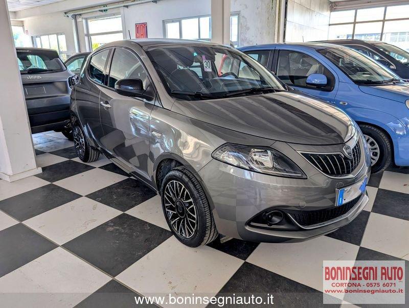 Lancia Ypsilon 1.0 FireFly 5 porte S&S Hybrid Platino