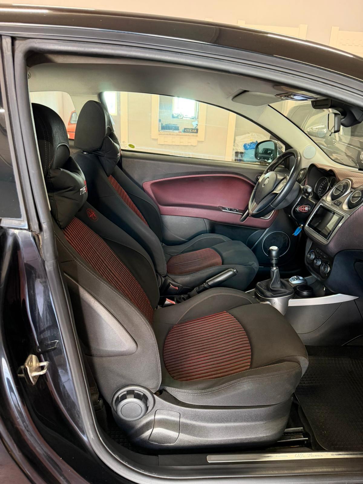 Alfa Romeo MiTo 1.6 JTDm 16V Distinctive Sport Pack