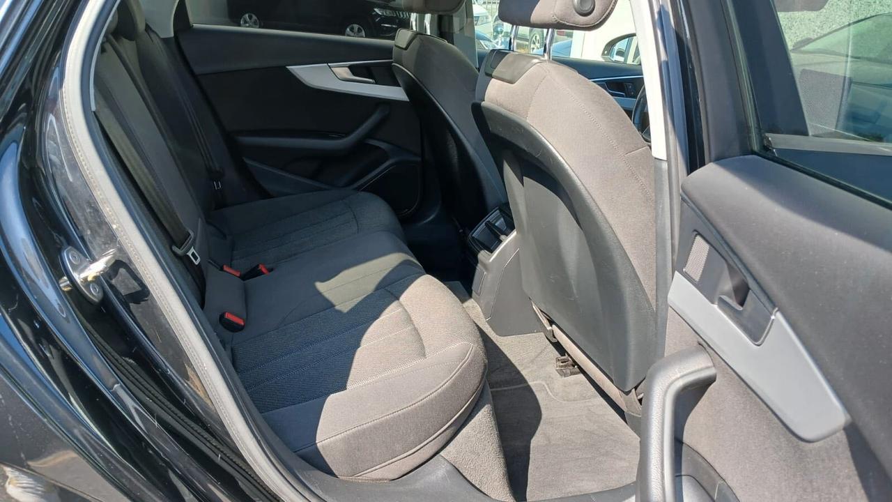 Audi A4 Avant 2.0 TDI 150 CV Sport