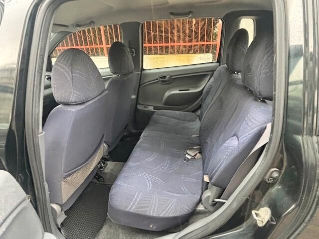 Daihatsu YRV anche permuta o scambi0